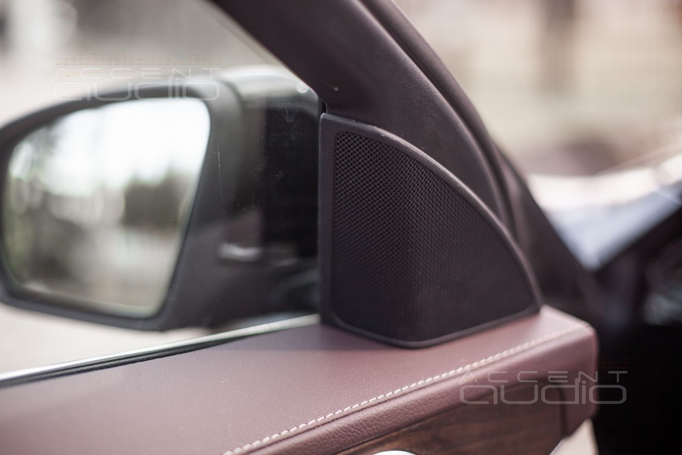 Установка Твитеров DEGO Powerline PO2.5T Upgrade в Mercedes-Benz W205 – штатно