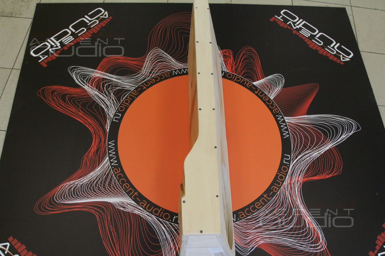 А как так сделан этот сабвуфер ?