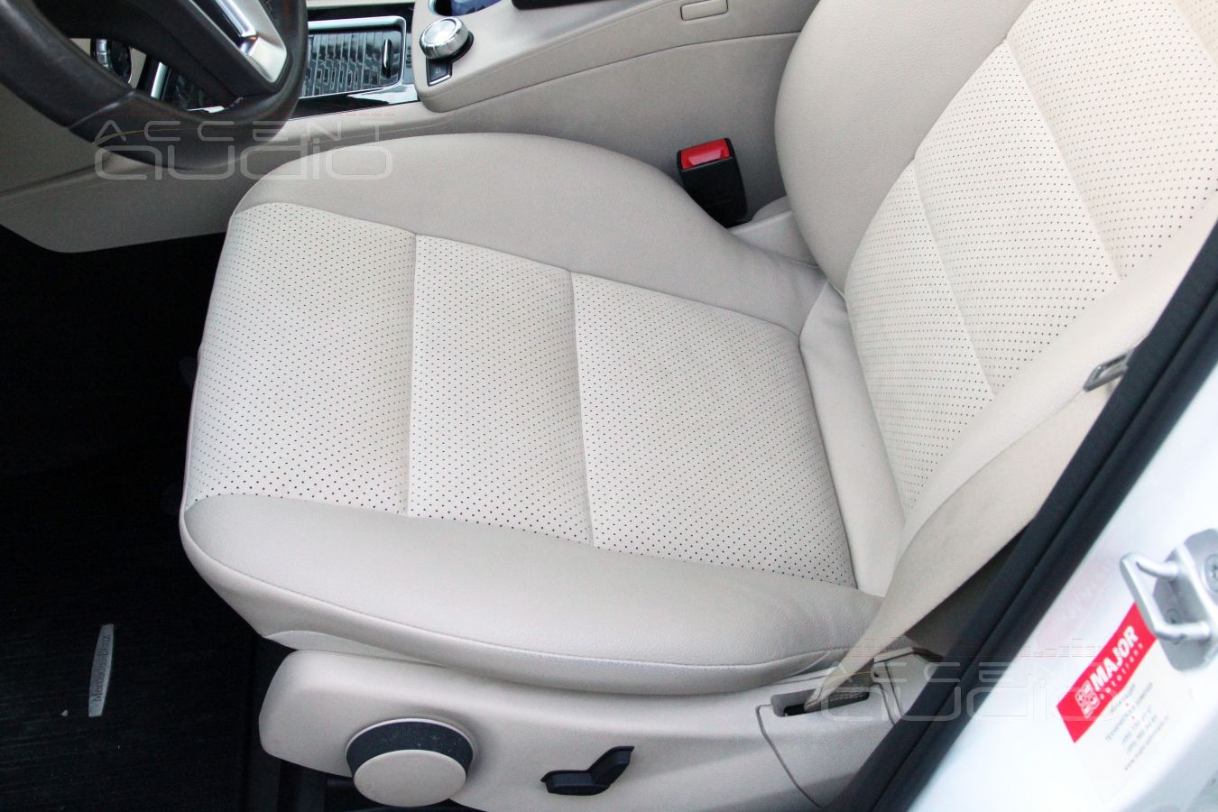 Бюджетный пошив салона Mercdes-Benz GLK