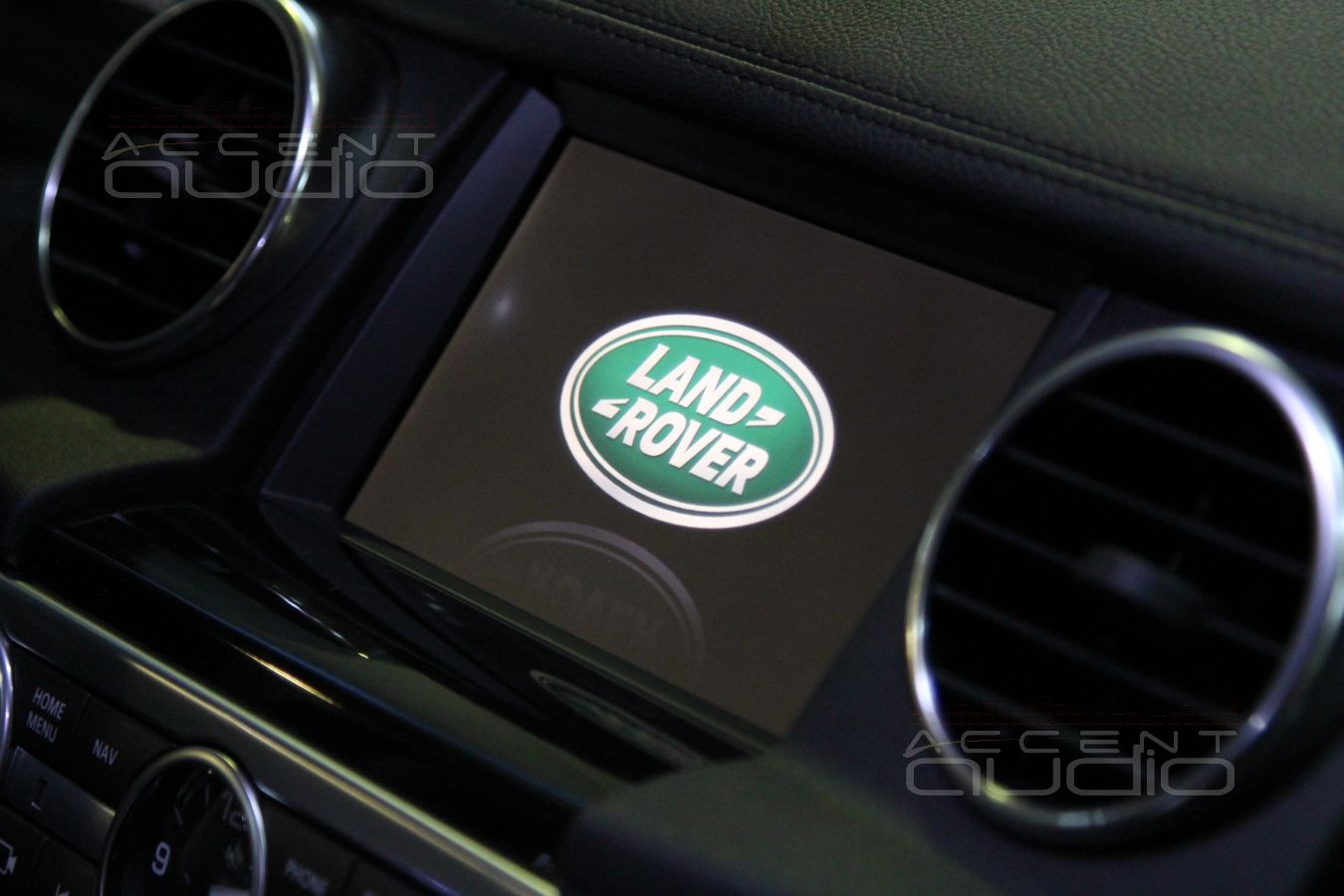 Встройка сабвуфера в крыло Range Rover Discovery