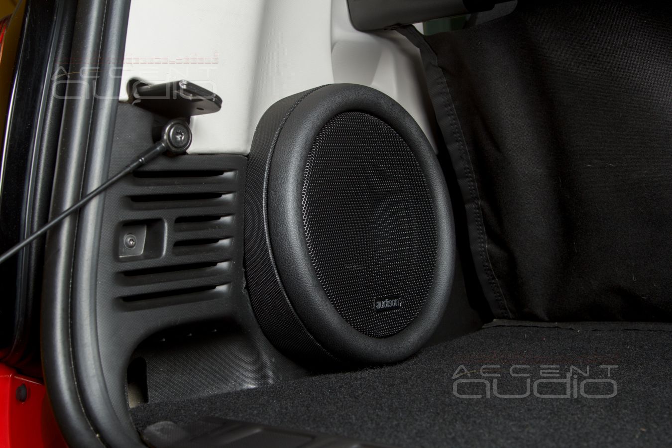 Лучший сабвуфер для Smart Fortwo