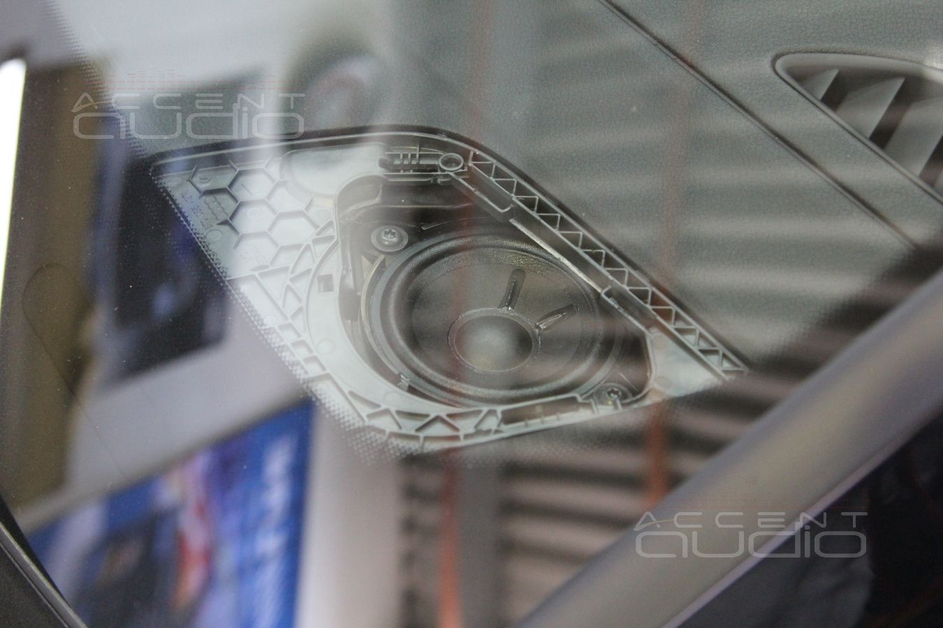 Audi A5 S-Line: меняем позор от Bang Olufsen на настоящую аудиосистему