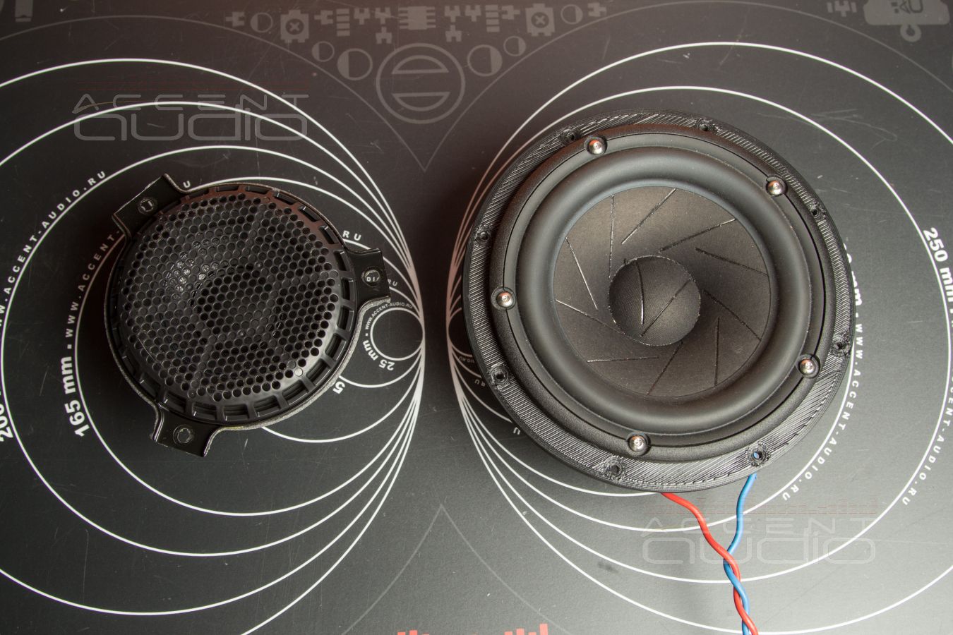 Выбор и монтаж мидбасовых динамиков для нового Jeep Wrangler Rubicon