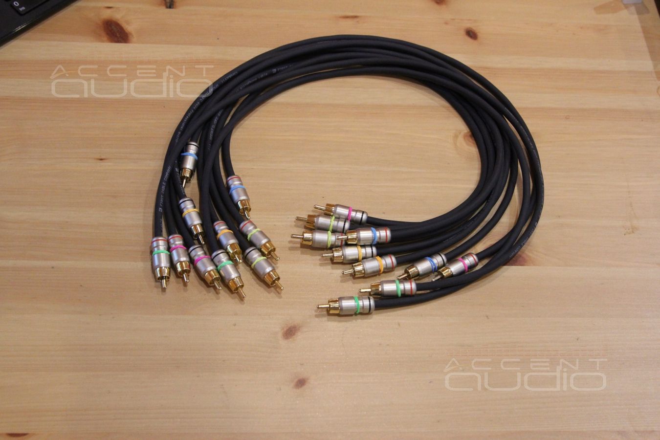 Установка усилителей Toyota Highlander