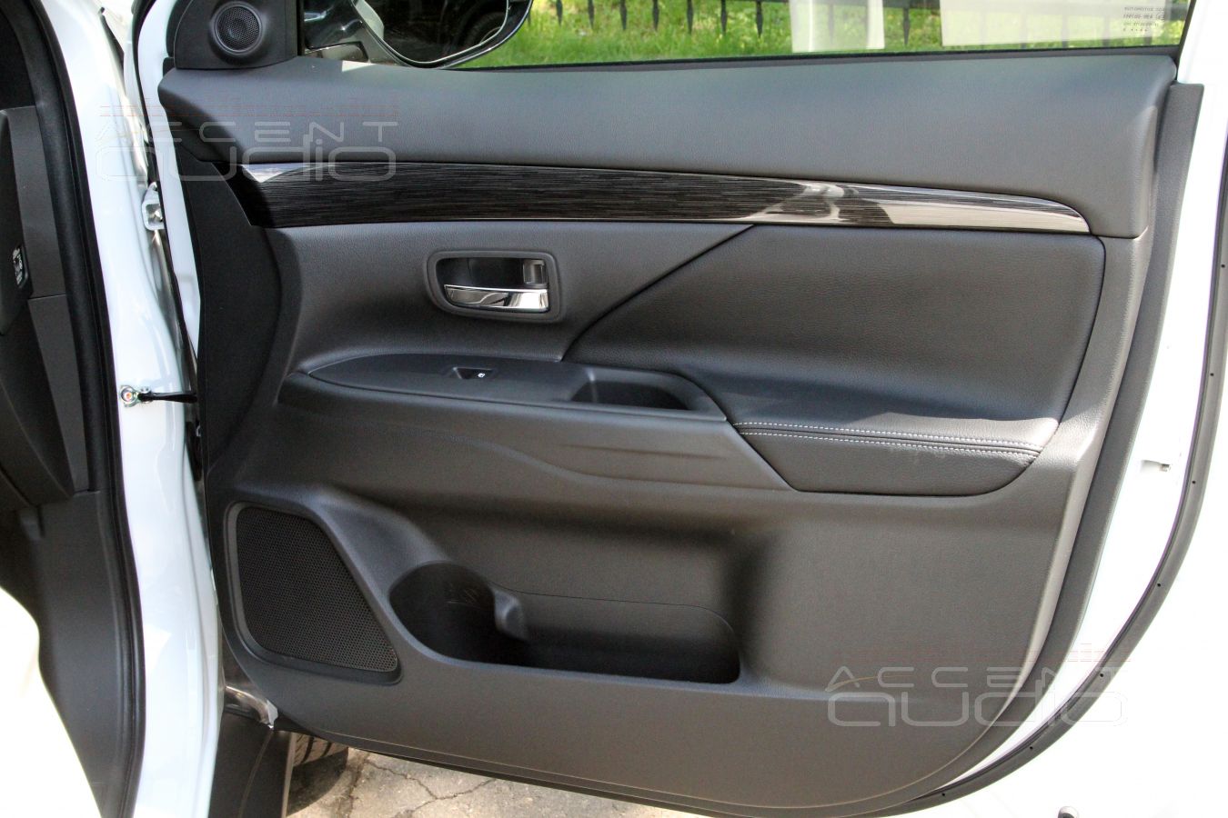 Шумоизоляция Mitsubishi Outlander