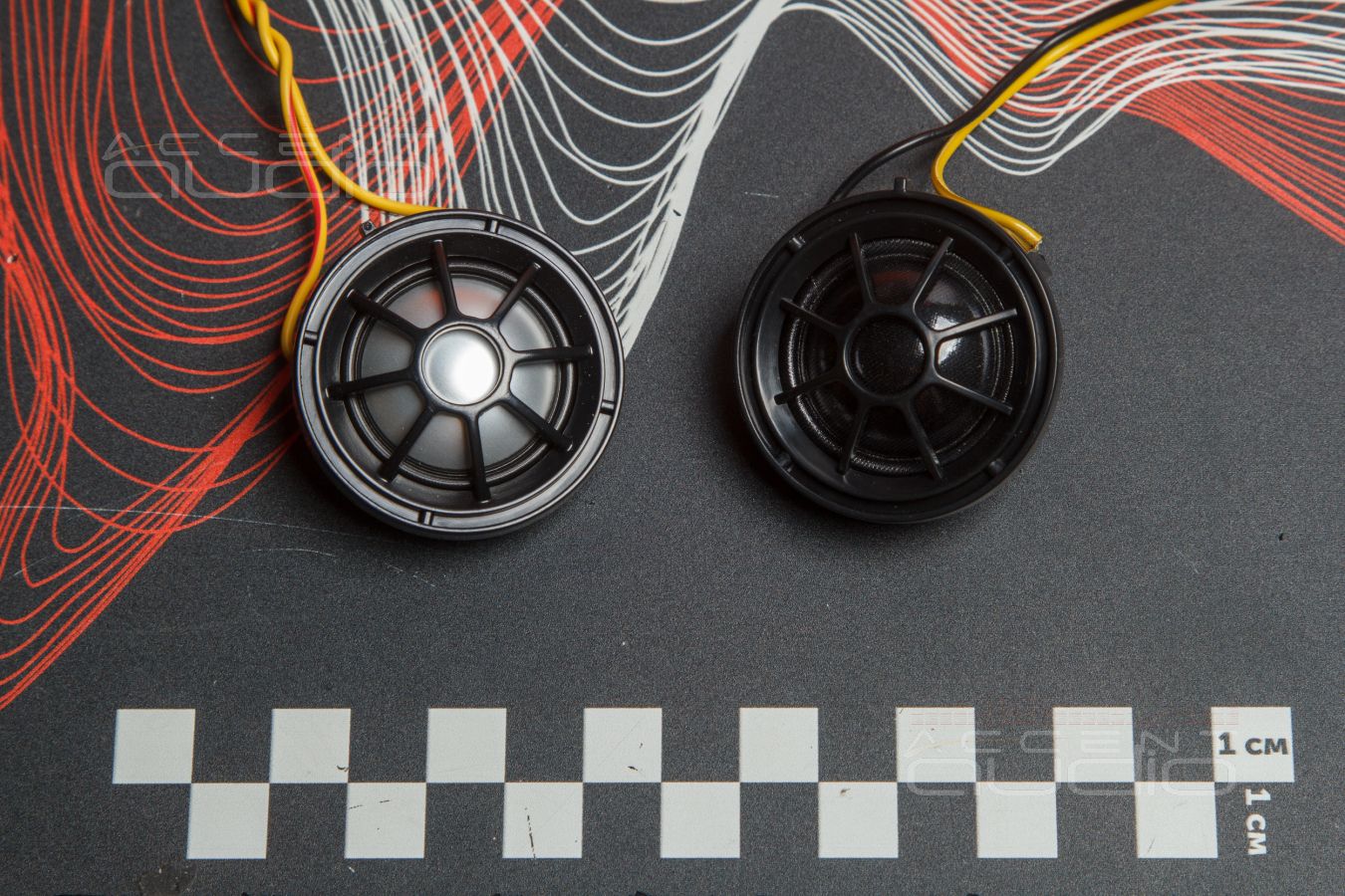 Виброизоляция дверей и установка СЧ и ВЧ излучателей GroundZero по заводским местам