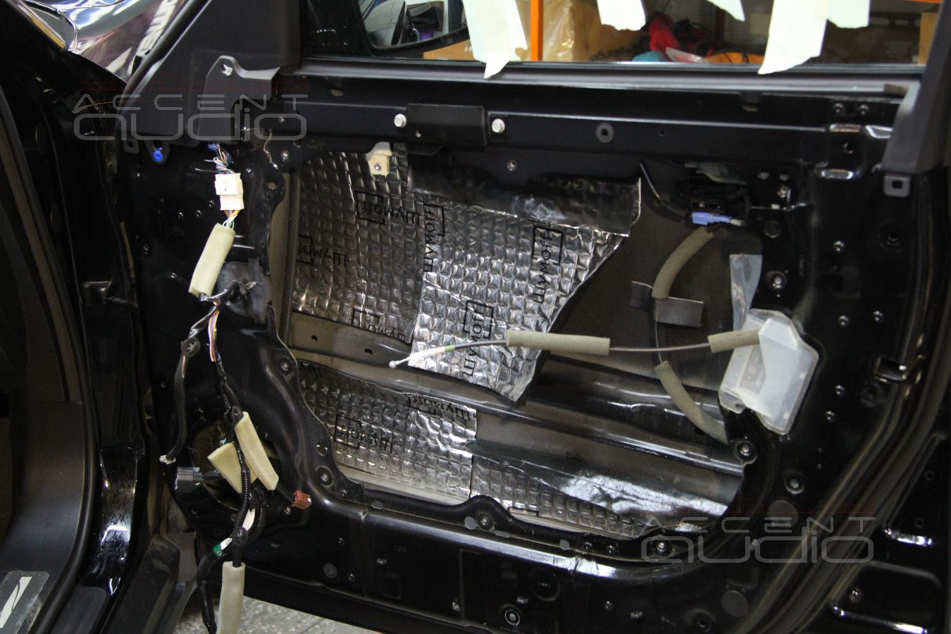 Мощный и красивый звук для Infiniti FX: дайте два !