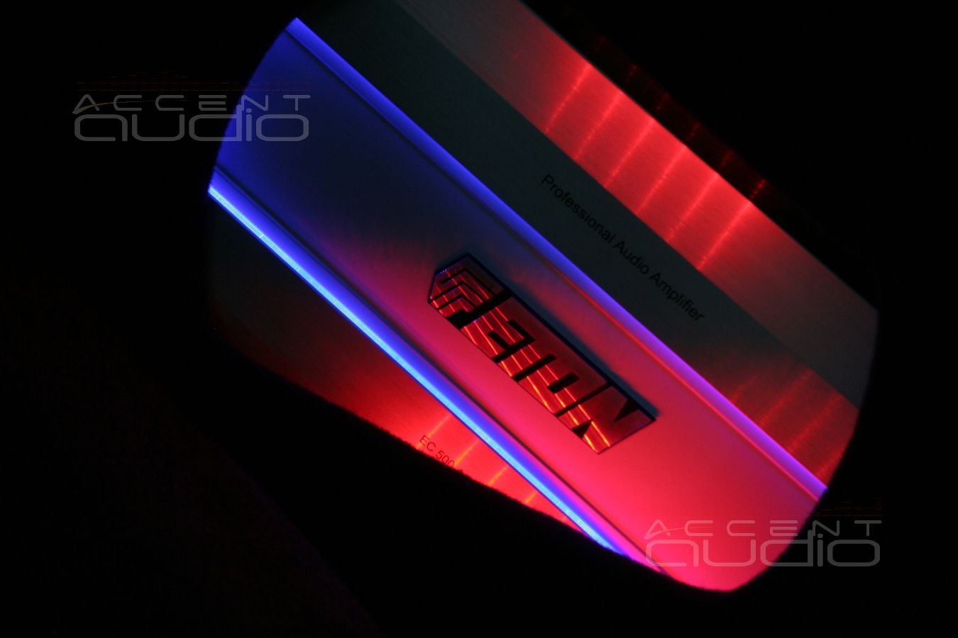 Subaru WRX STI: займите весь багажник пожалуйста !