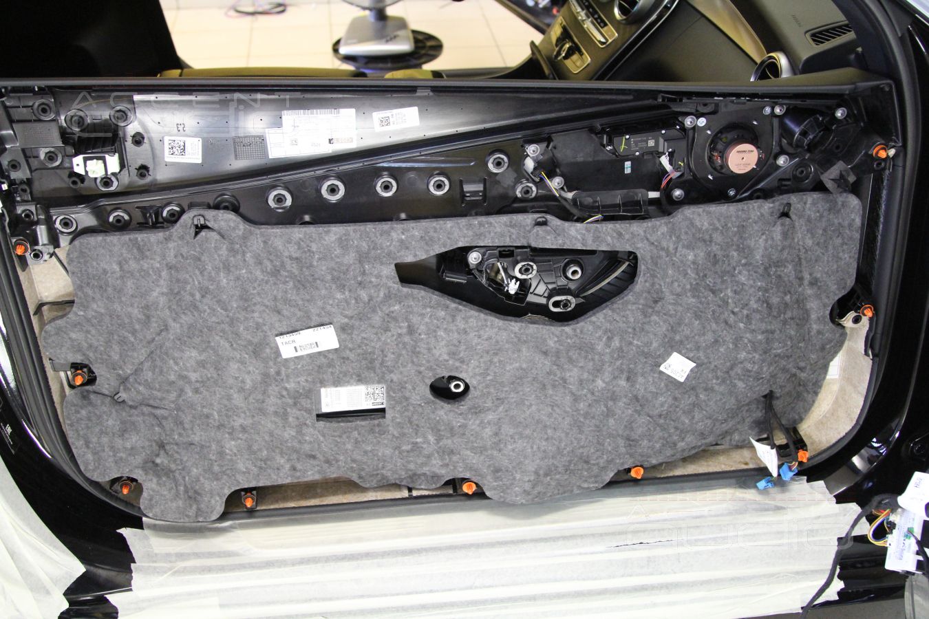 Установка среднечастотных пищалок (СЧ-ВЧ излучатели) 