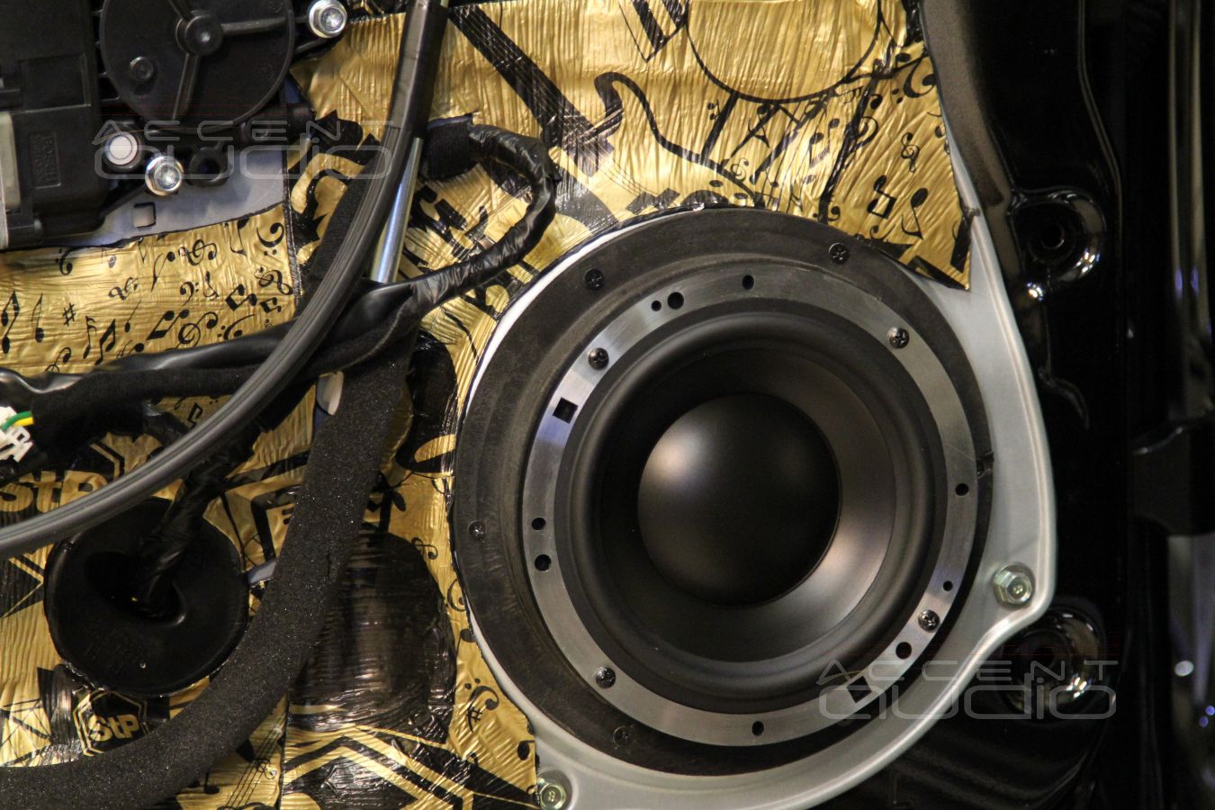 Morel Elate Titanium MW6