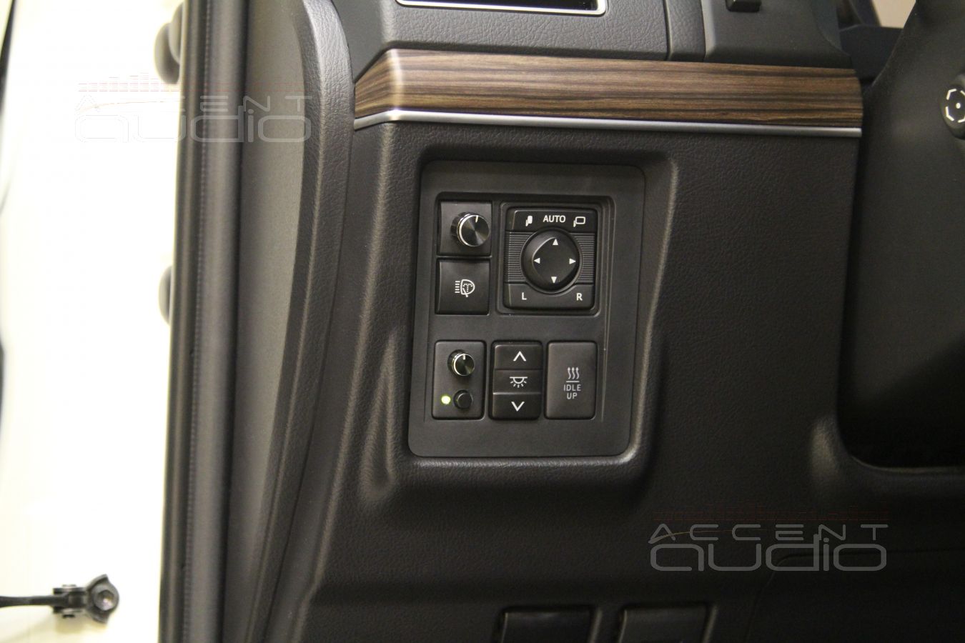 Установка аудиопроцессора Helix DSP.2 в Toyota Prado 150