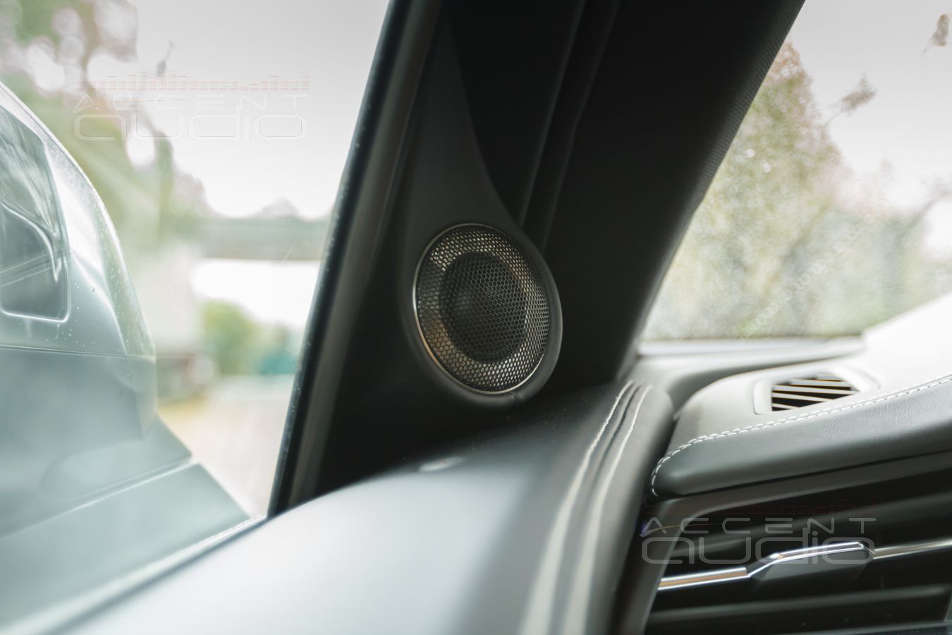 Новые твитеры Brax ML1 в Audi SQ7 – лучше, чем штатно