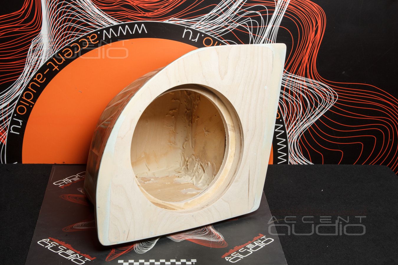 Сабвуфер-стелс и динамик Dego специально для Mercedes-Benz GLE Coupe AMG 53