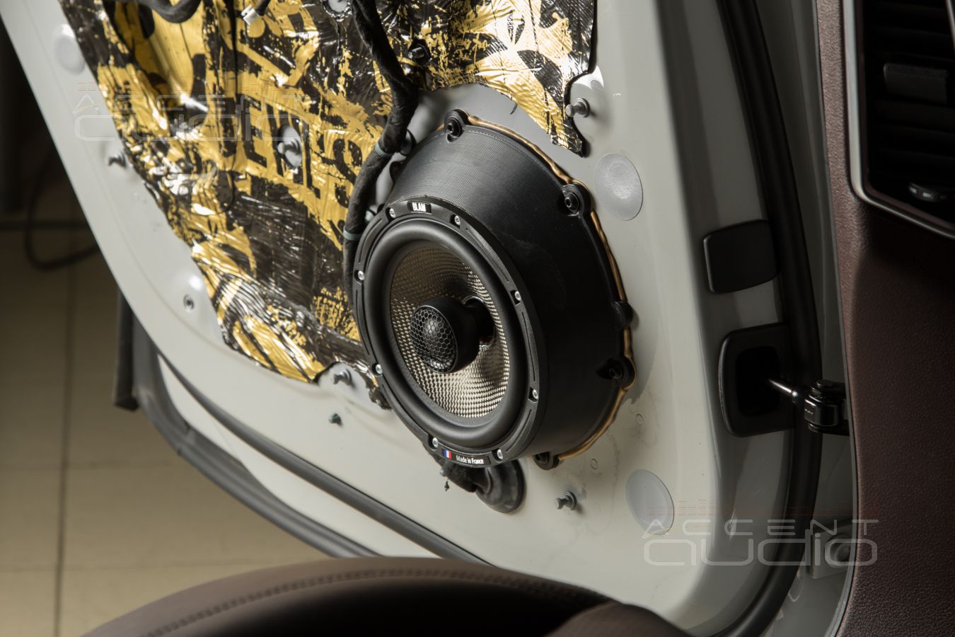 Тыловая акустика в Panamera – не столько для пассажиров, сколько для ClubMusic