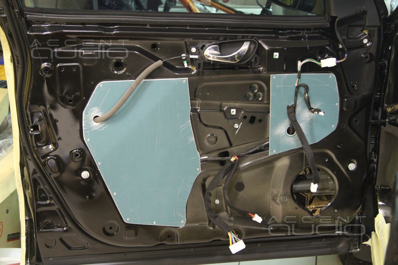 Аудиоподготовка передних дверей