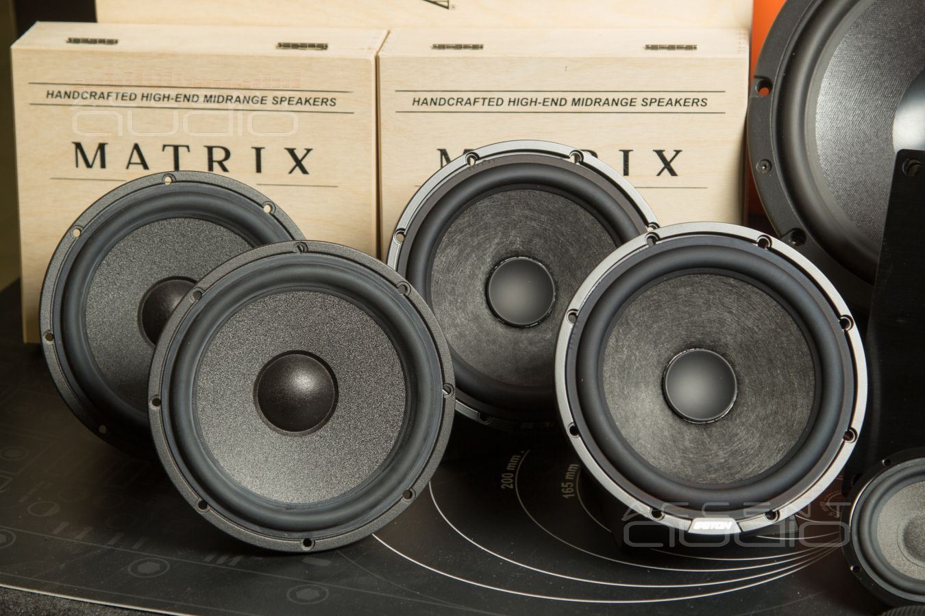 Проект лучшей аудиосистемы для самого роскошного внедорожника