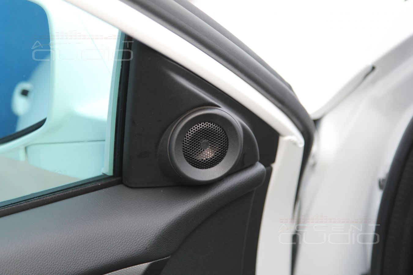 Установка акустики в Honda Accord 9