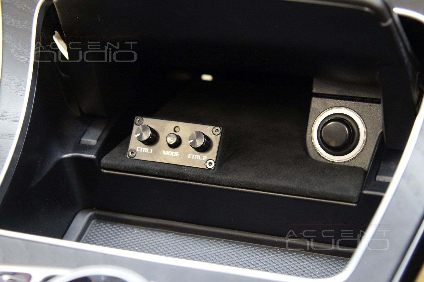 Управляющая панель процессора Helix URC3