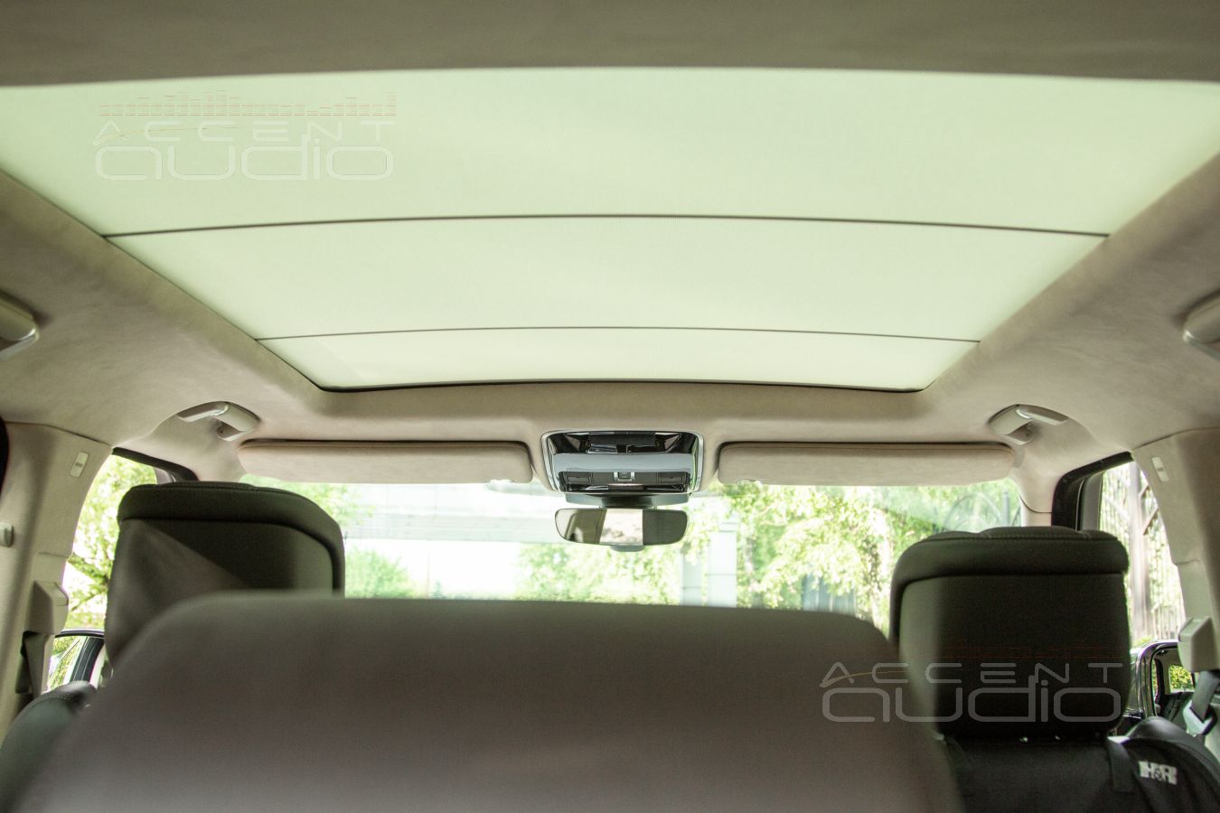 Крыша в алькантару – это же Range Rover !