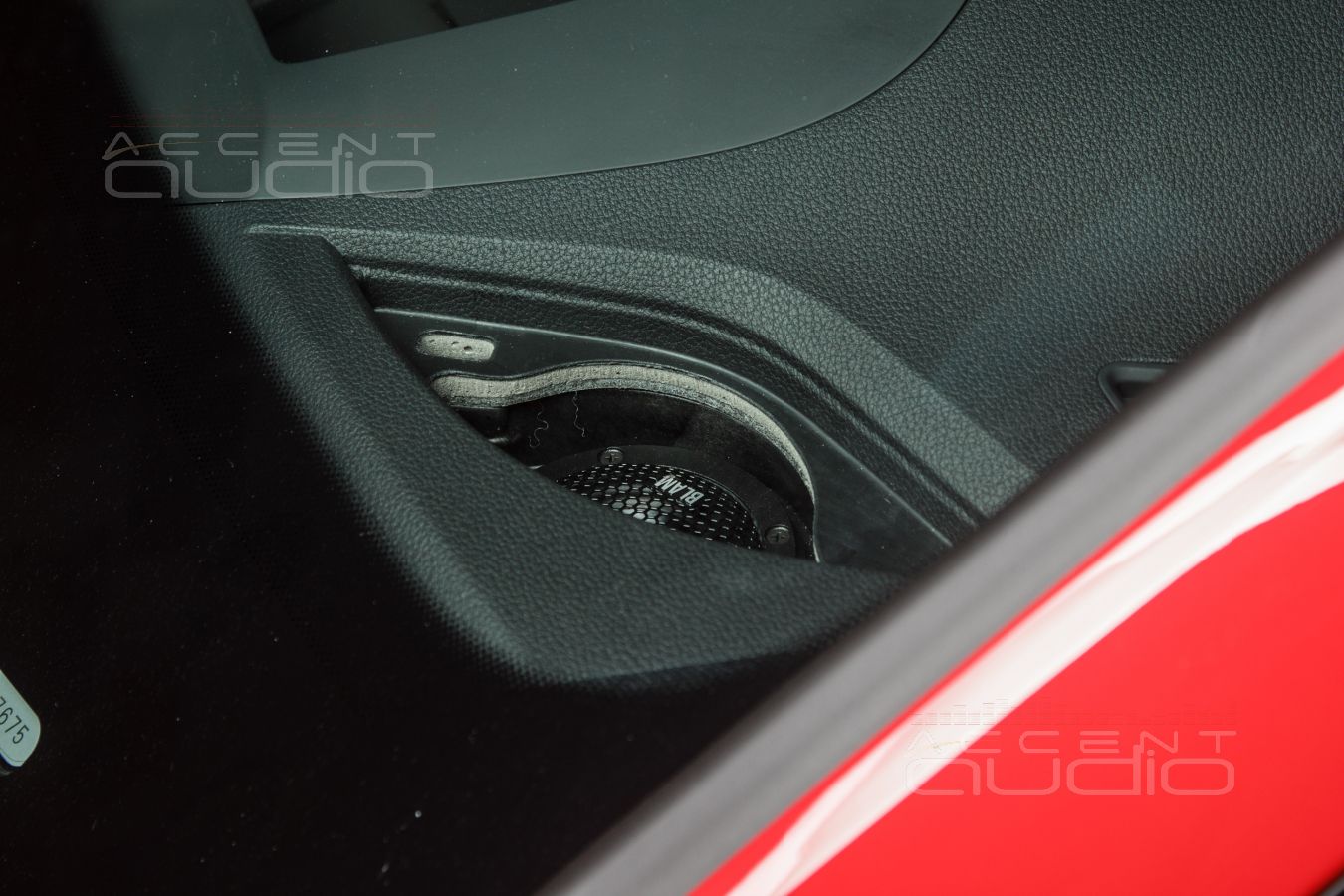 Среднечастотные динамики Blam LFR50 вместо штатных пищалок в Audi A4 Avant 2021