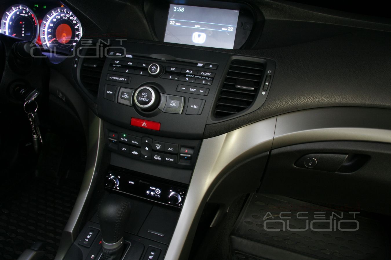 Параллельные Аккорды: две совершенно разные инсталляции на Honda Accord NEW