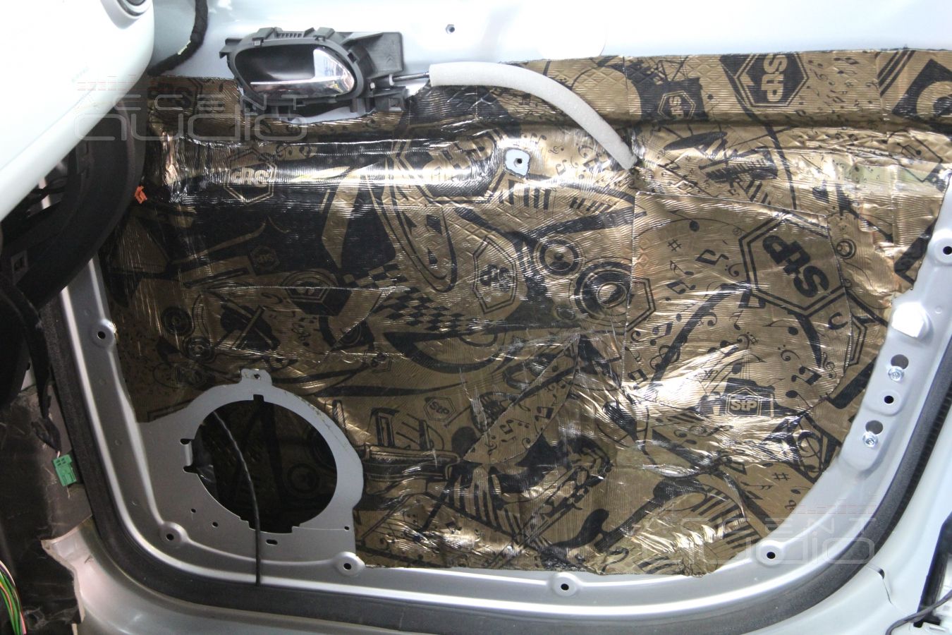 Citroen Berlingo теперь стал на класс выше: шумоизоляция и аудиосистема