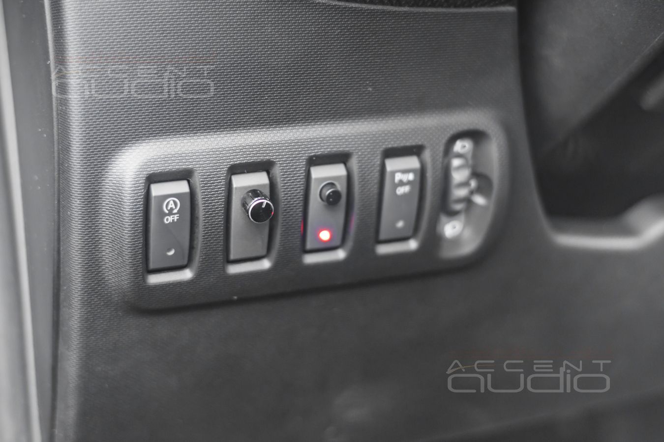 Как управляется и как звучит новая аудиосистема в Smart Fortwo