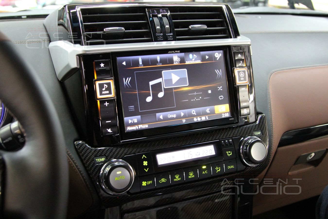 Новый Toyota Prado 150 + новый Alpine X800D = все работает…