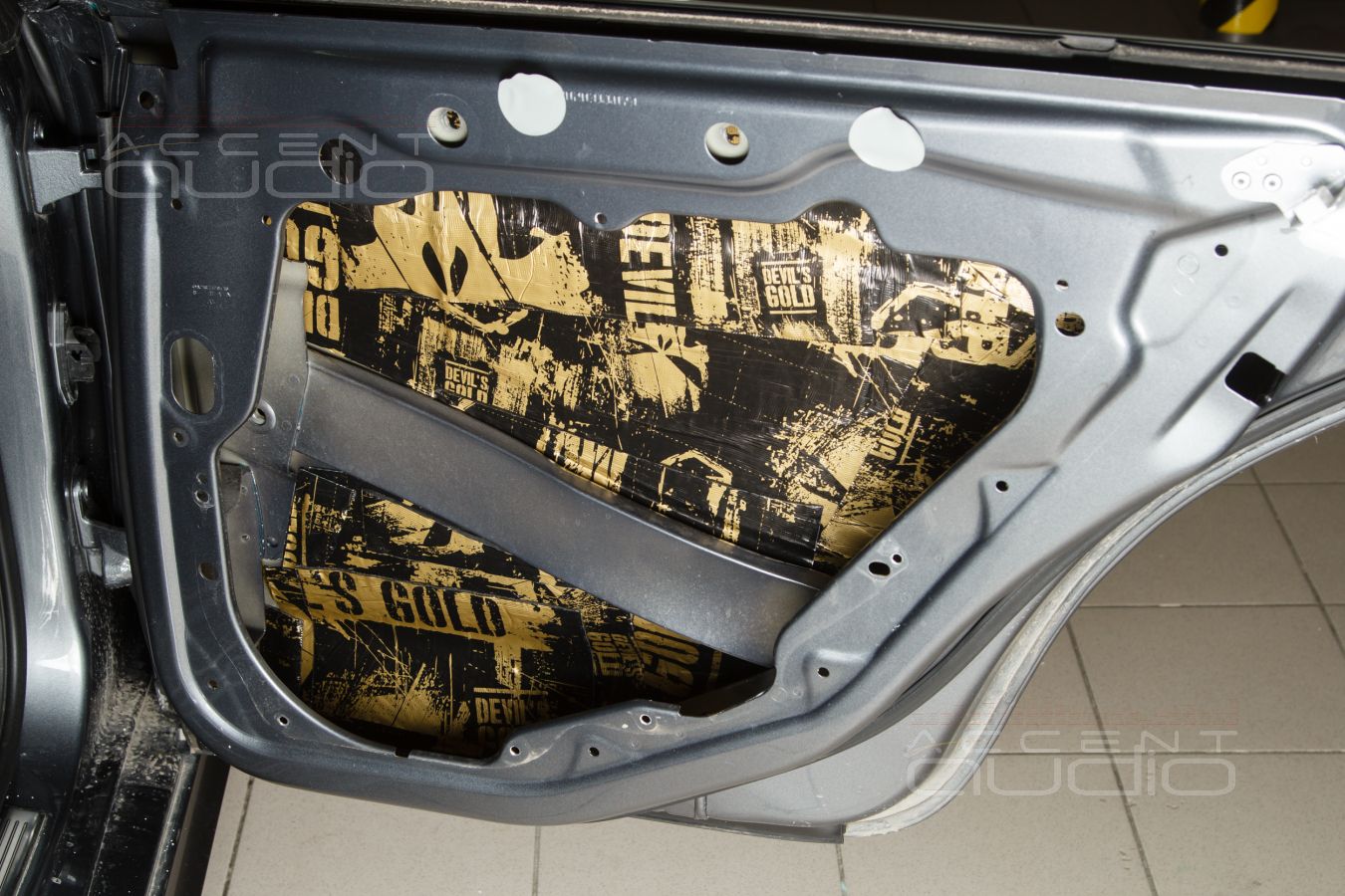 Аудиоподготовка дверей Mercedes CLS и установка акустики Brax и Focal