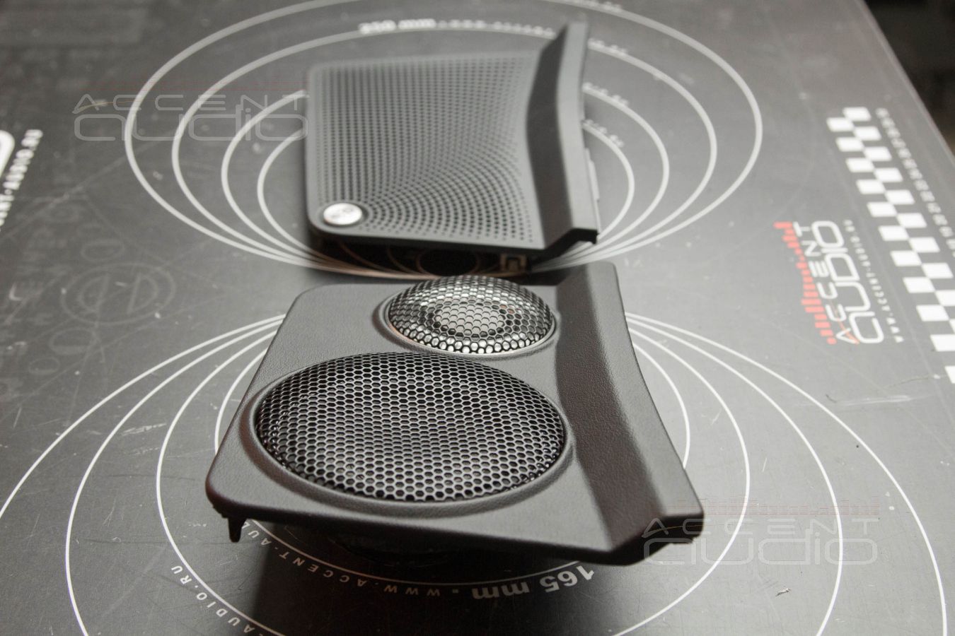 Среднечастотные и высокочастотные излучатели Brax в Ford Bronco Raptor