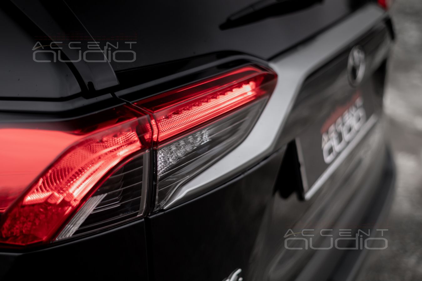 Великолепный звук и новый уровень комфорта Toyota RAV4