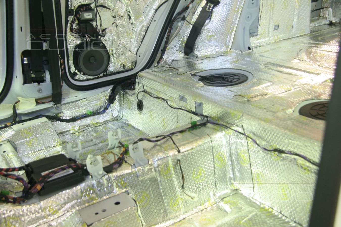 Полная шумоизоляция Volkswagen Tiguan