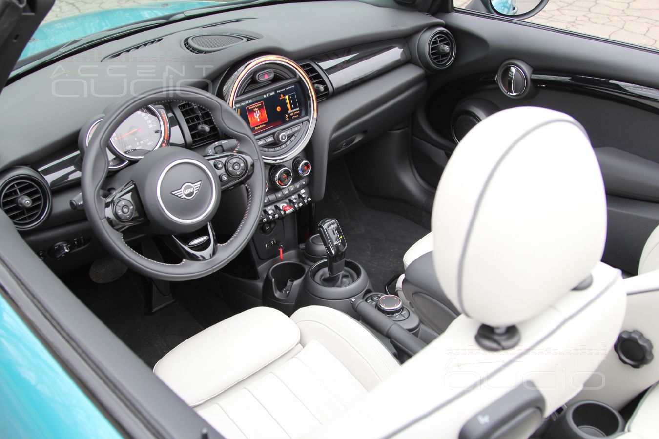 Не только динамики и усилители, но ещё и точная настройка компонентов: новое звучание Mini Cooper S