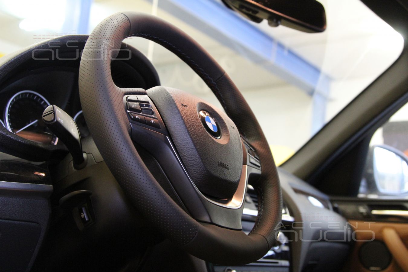 Перетяжка руля автомобиля. Как это выглядит.