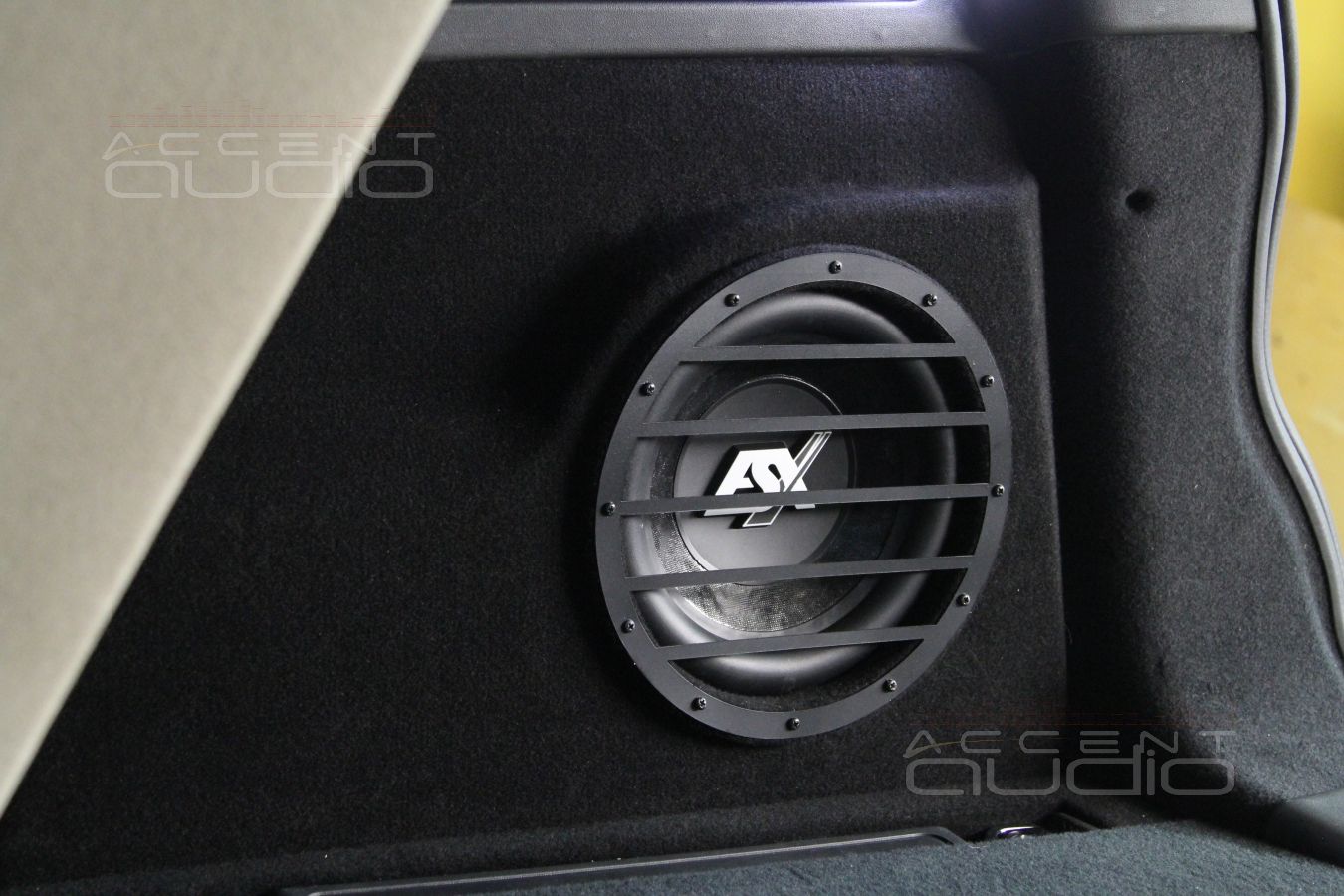 Выбор компонентов аудиосистемы в LandRover Discovery Sport