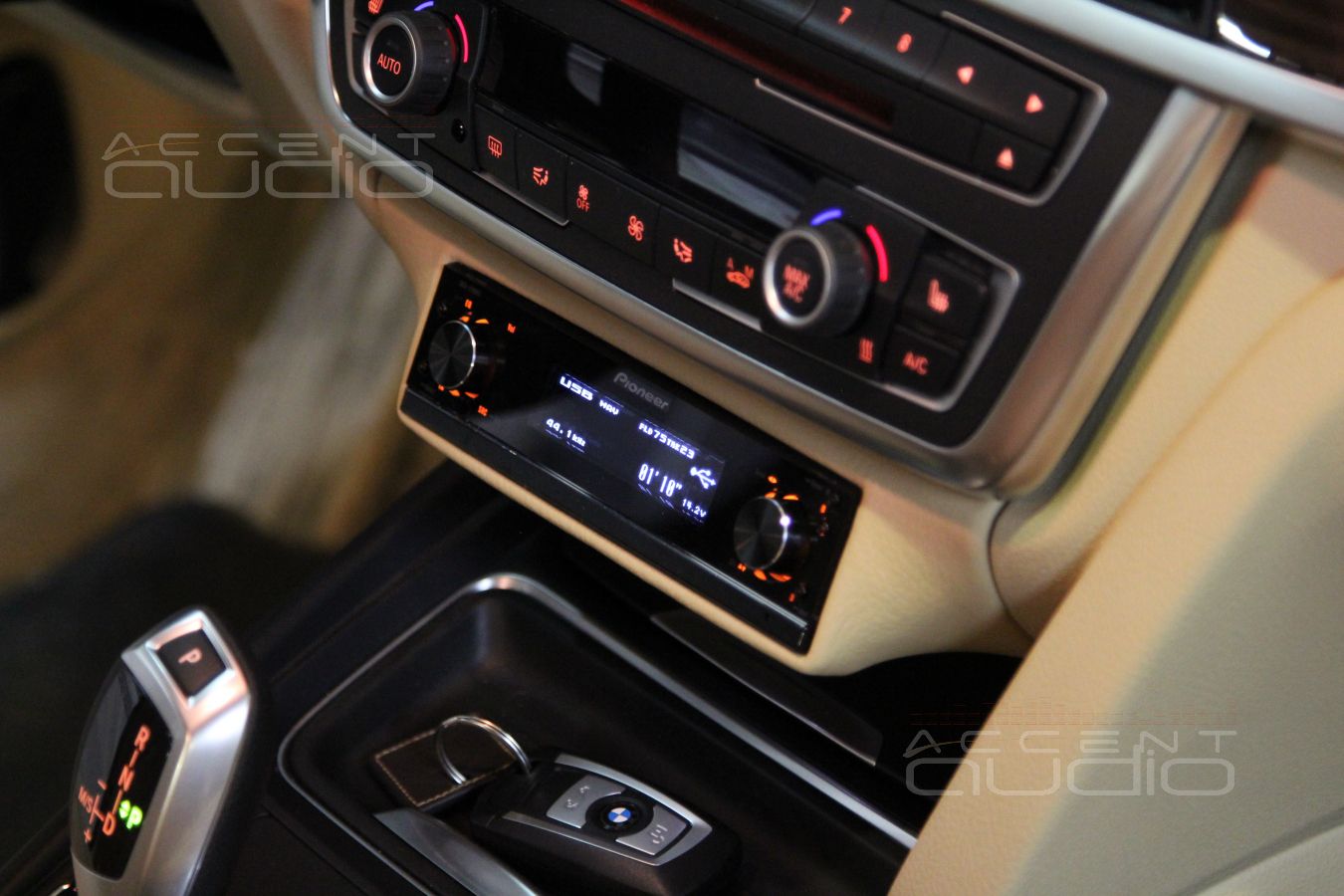 Установка Pioneer DEX-P99RS в BMW 30