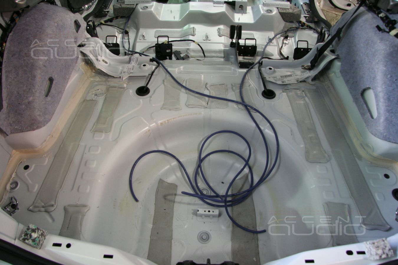 Шумоизоляция Ford Mondeo