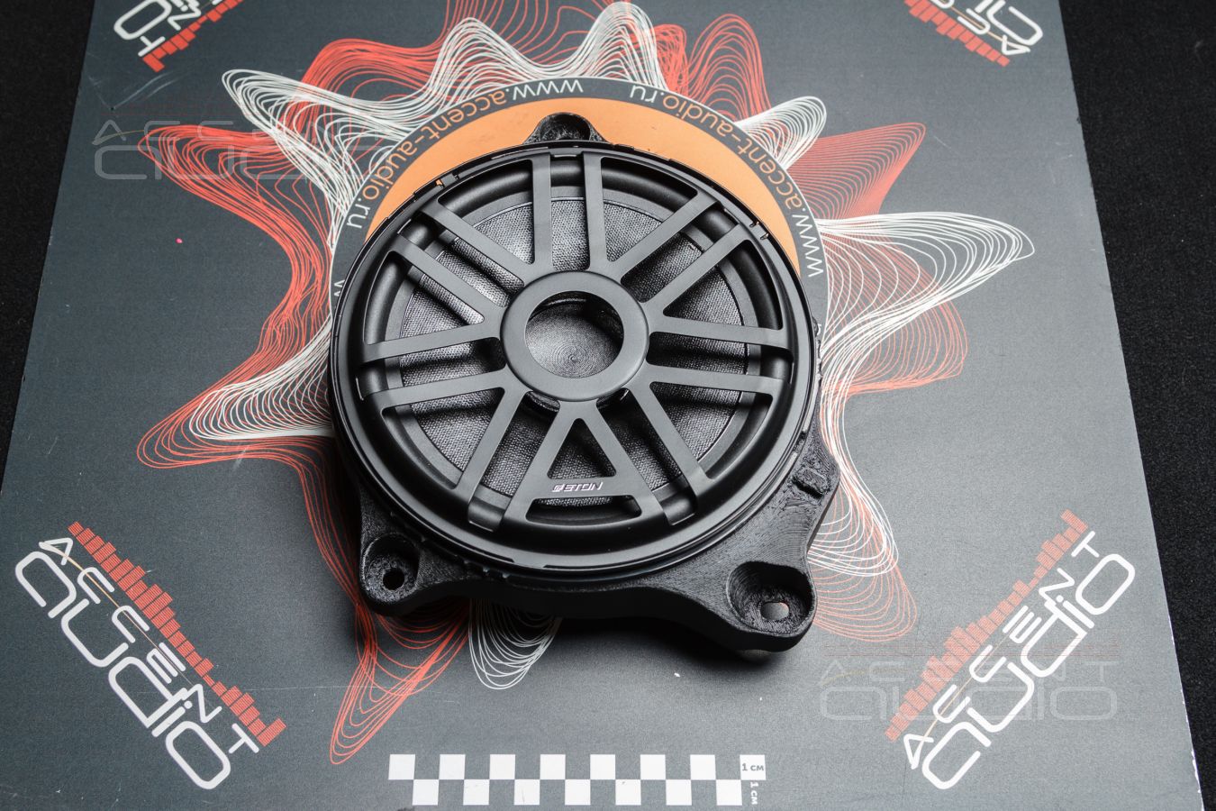 Комплект из двух подиумов для установки 165 мм мидбасовых излучателей в MB GLS 2019-2023.