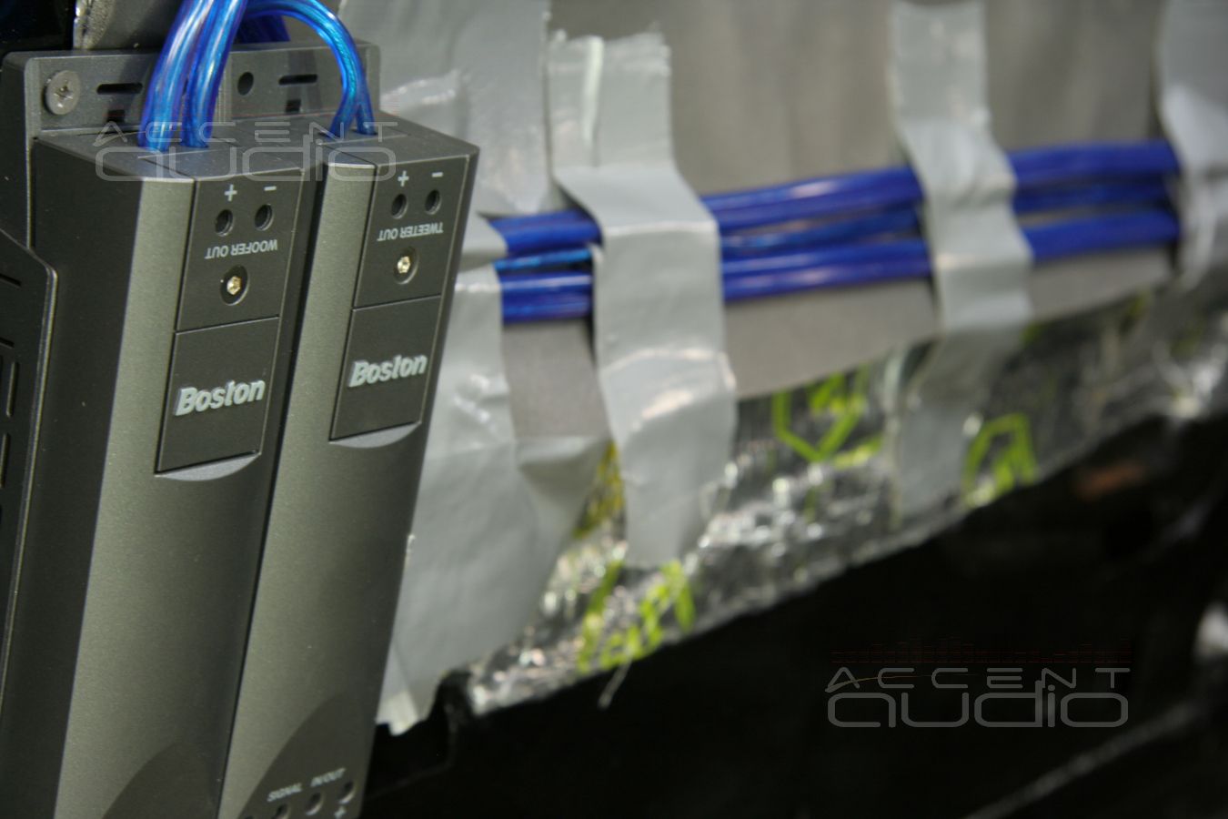 Установка динамиков Boston Acoustics в Chevrolet Tahoe