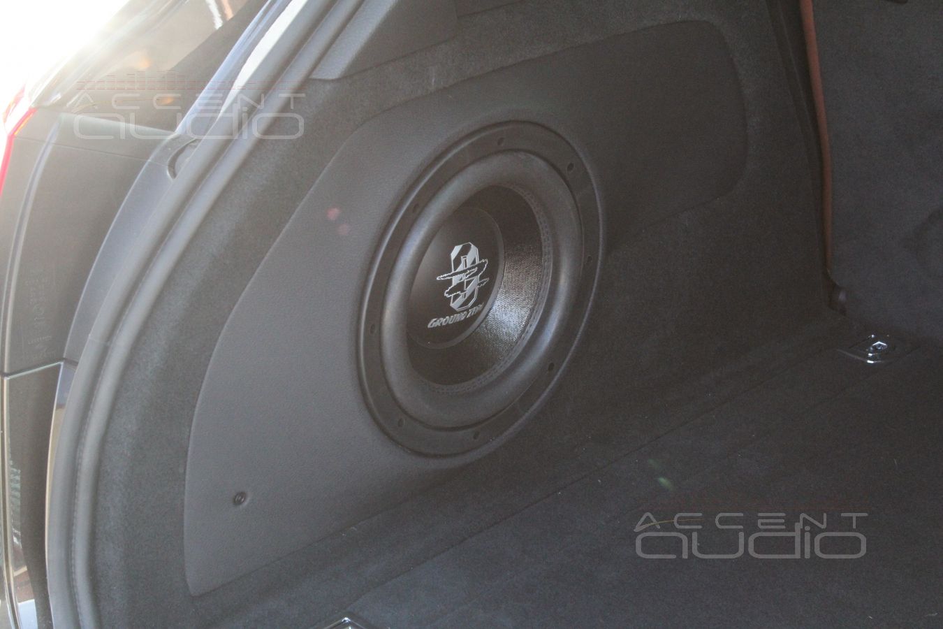 Touareg Update: Black Edition - очередная работа на машине с черным салоном