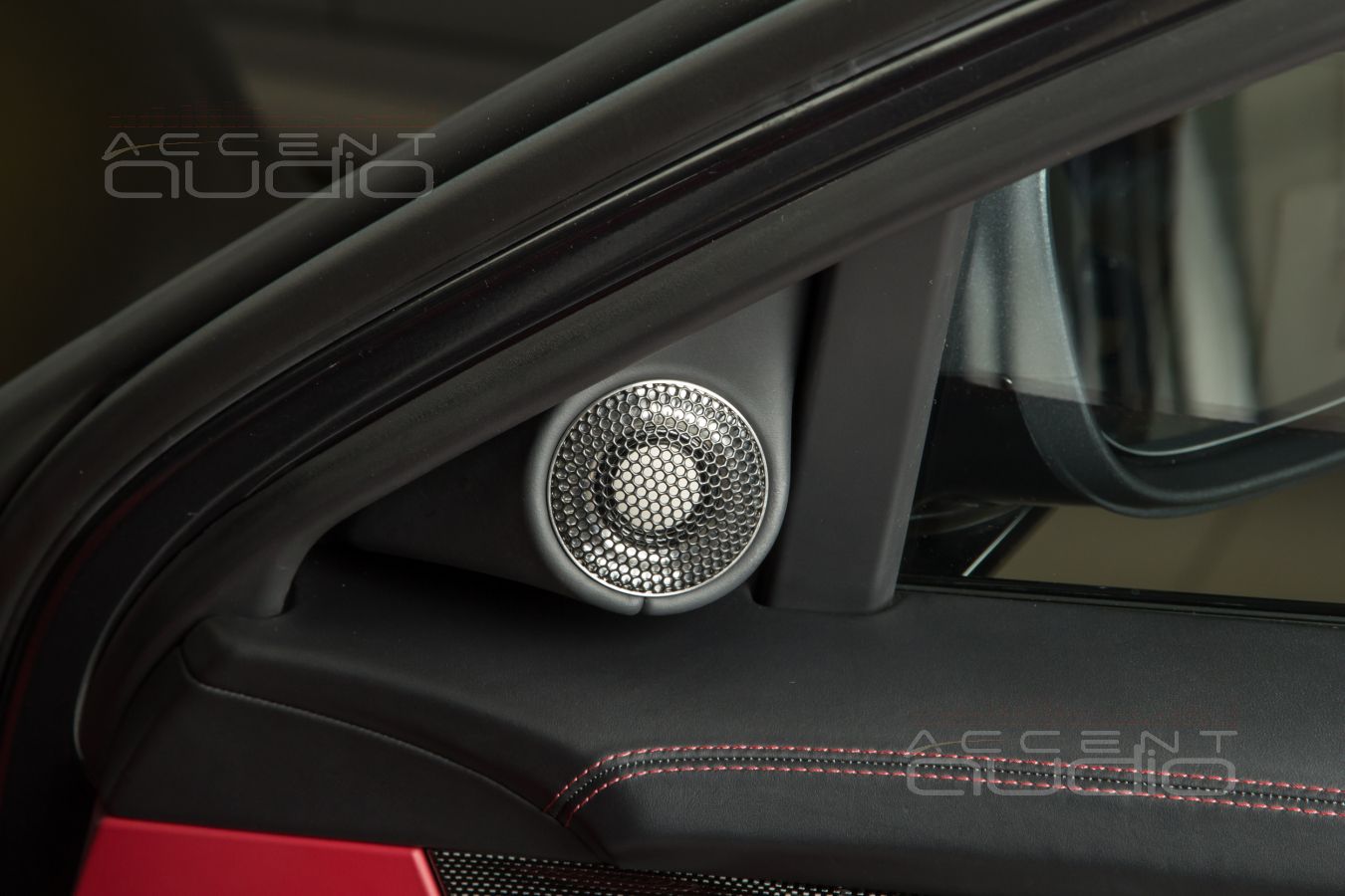 Твитеры Brax GL6 в интерьере Porsche Panamera – стиль и точность