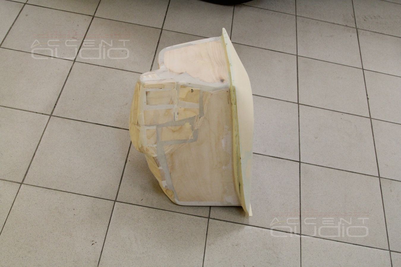 Идеальный сабвуфер-стелс для Audi Q5 – вариант Focal EXPERT P25DB