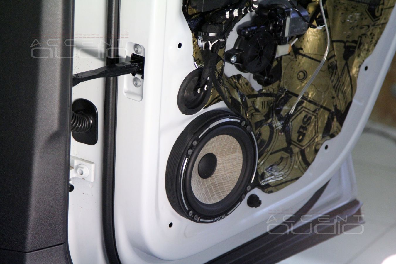 Установка акустики Focal в новый Volkswagen Tiguan 2017