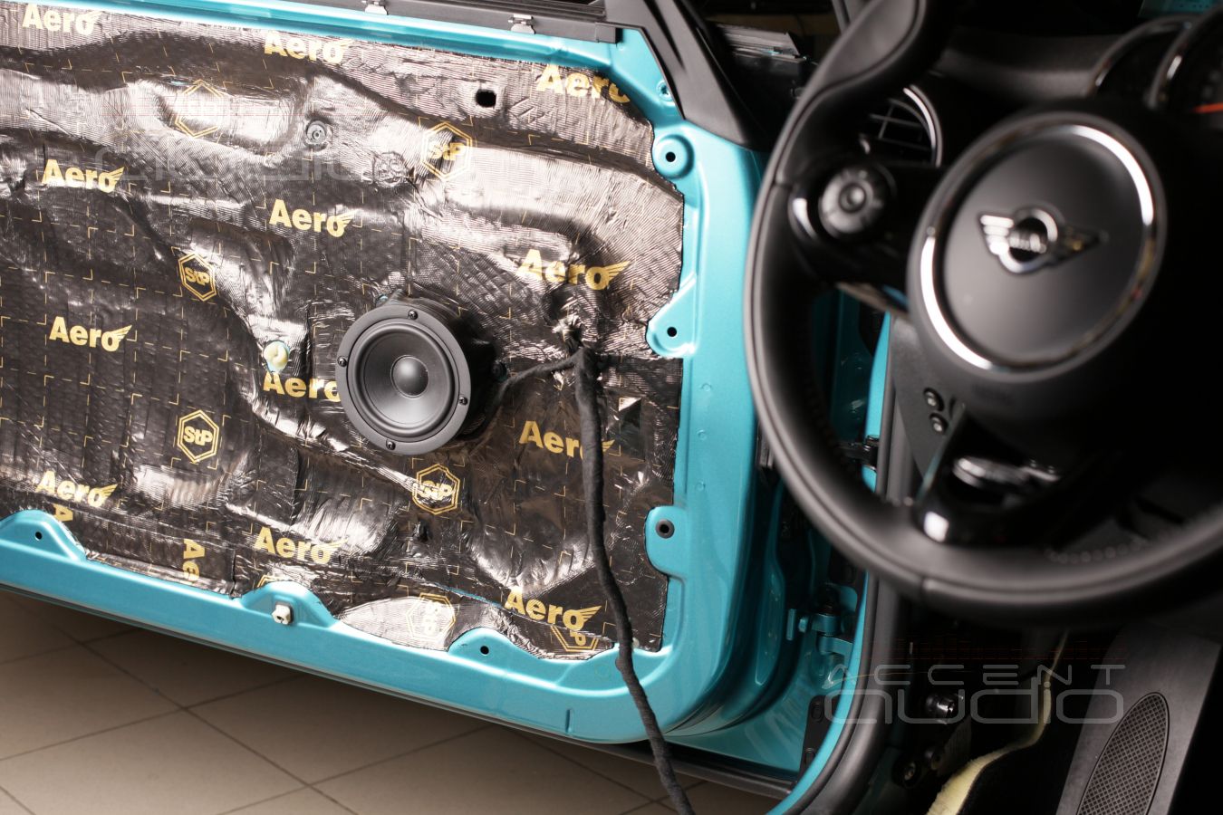 Среднечастотные динамики ScanSpeak 12W/452G00 и их оригинальная установка в Mini