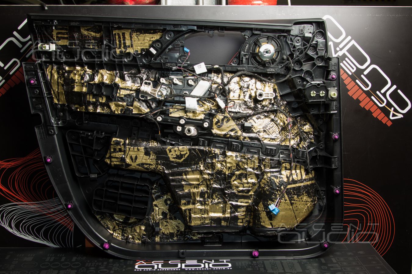 Простая установка среднечастотных Helix Ci7 M100FM-S3 и их отменная эффективность