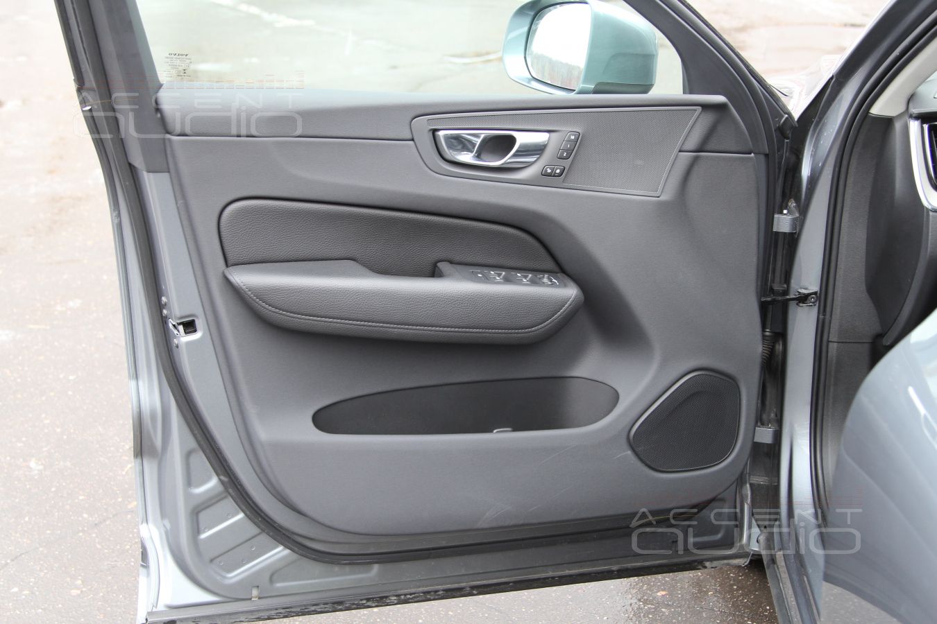 Сборка и установка: Brax ML3 и Focal Utopia в дверях Volvo XC60