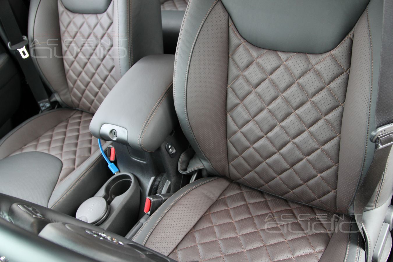 Эксклюзивный кожаный салон Jeep Wrangler