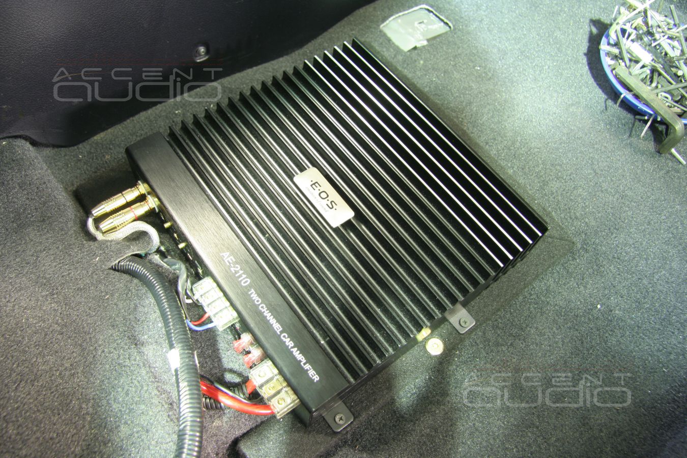 Продуманная интеграция: встроенный сабвуфер, аудиоподготовка, ивертор в Toyota Highlander