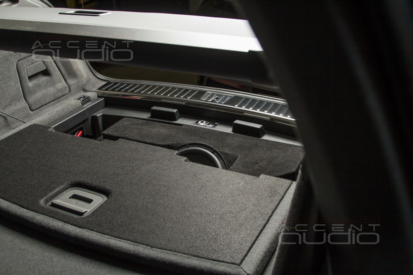 Update 2023: решение для сабвуфера в Porsche Cayenne e-hybrid