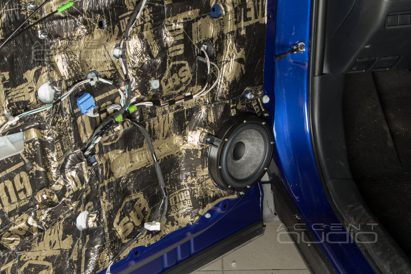 Новые мидбасы Eton Graphit 16 в дверях Toyota RAV4 – отвал бошки